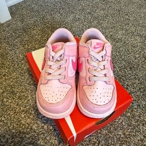 Nike Dunks- toddler 6c